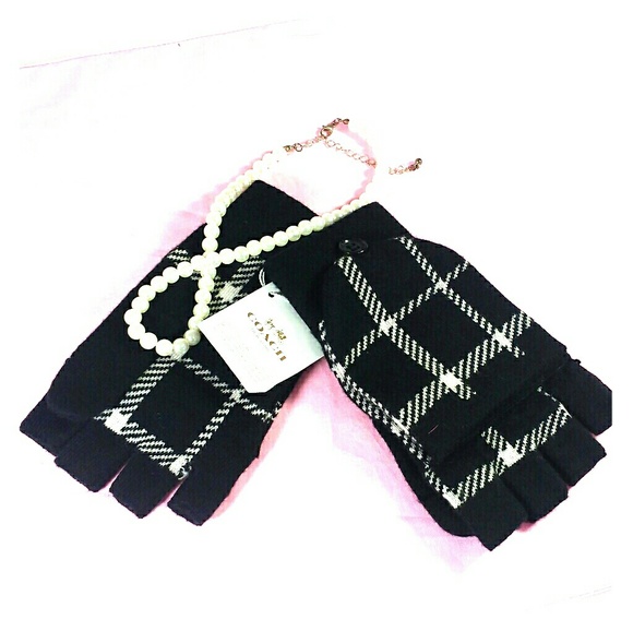 Coach Accessories - NWT Coach Finger Gloves w/ Removable Mittens